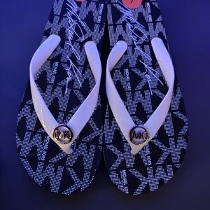 Michael Kors Jet Set Blue Signature Monogram Flip Flops Sandals Size 7 Women